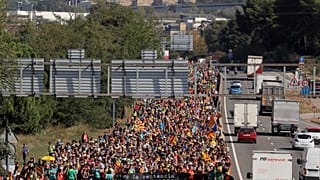 Τετάρτο 24ωρο ογκωδών διαδηλώσεων στην Καταλονία