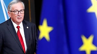 Juncker egyetért a magyar kormánnyal