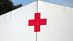 Trauer um 2. Todesopfer nach Messerattacke: Rot-Kreuz-Helfer (32) tot