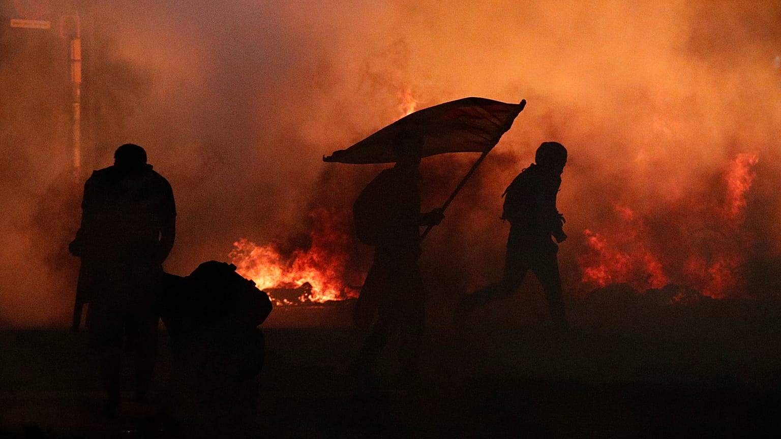Βαρκελώνη: Σφοδρές συγκρούσεις - Περισσότεροι από 500.000 οι διαδηλωτές