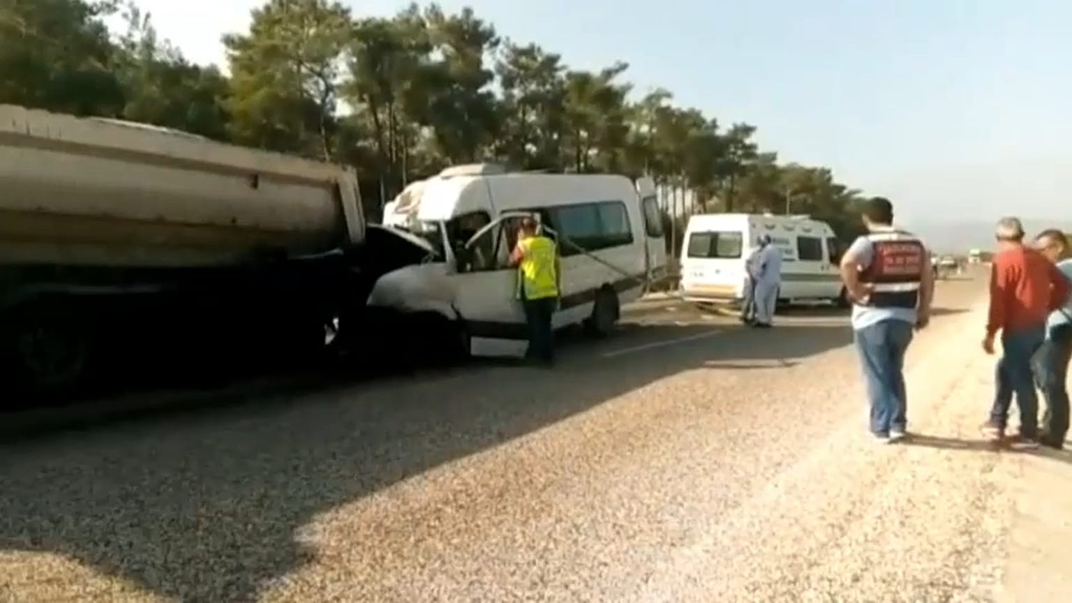 Akkuyu Nükleer Santrali'nde çalışan Rus işçileri taşıyan araç kaza yaptı: En az 2 ölü