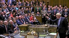 Elmaradt a döntés a brexitről a brit parlamentben