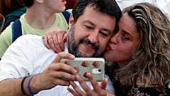 Kormányellenes tüntetés Rómában
