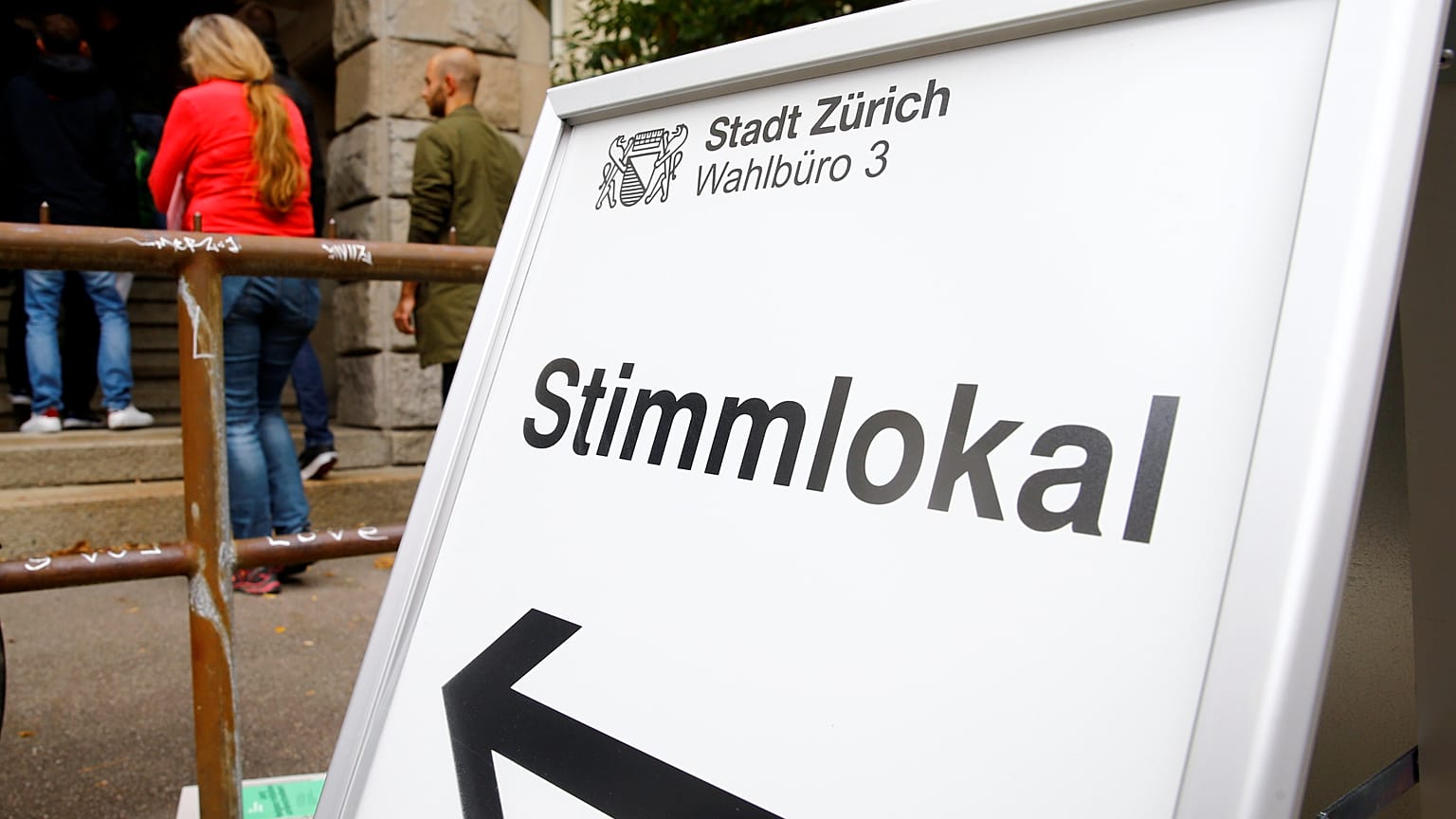 Swiss election: Greens gain while far-right loses ground 