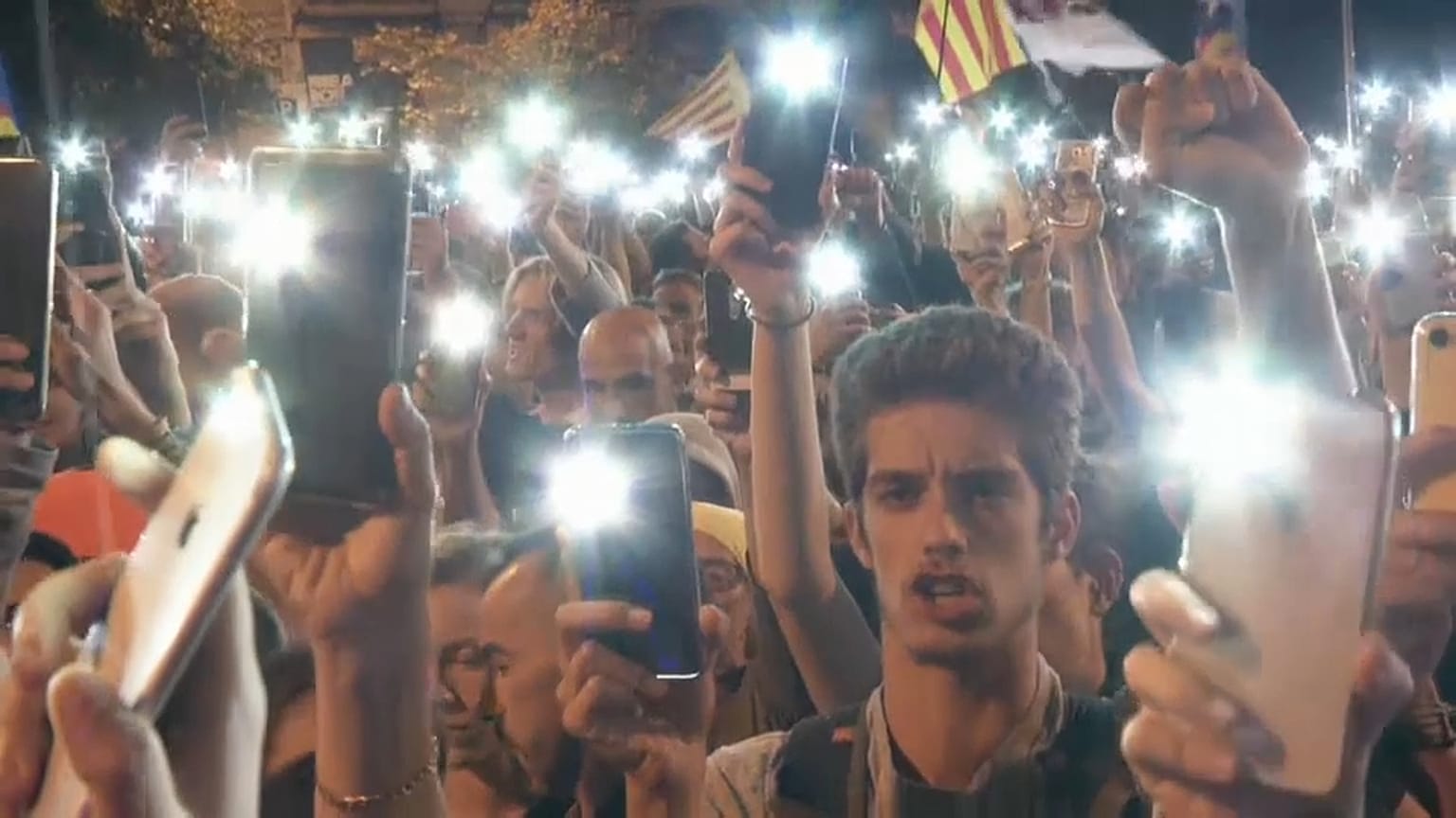 Barcellona non abbassa la testa
