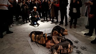 اعتراض فعالان نیمه برهنه جنبش «شورش علیه انقراض» در لندن