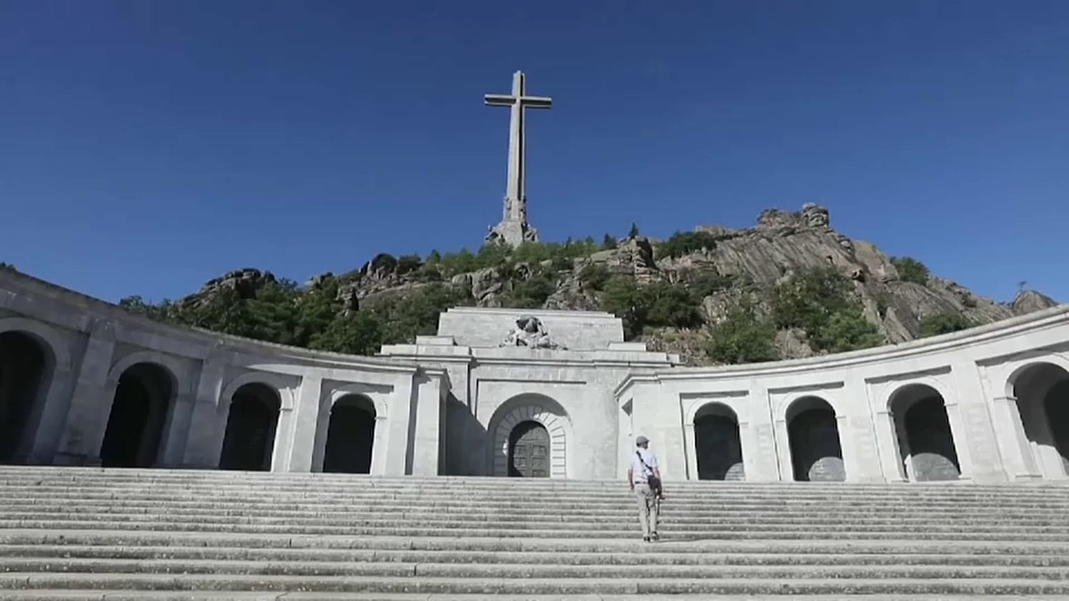 Il trasferimento della salma del caudillo, istruzioni per l'uso 