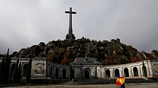 Franco-Leichnam wird am 24. Oktober umgebettet - per Hubschrauber