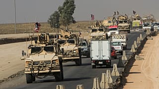 Suriyeli Kürtler Irak'a giden ABD konvoyunu taşladı: Bize ihanet ettiniz, lanetleneceksiniz
