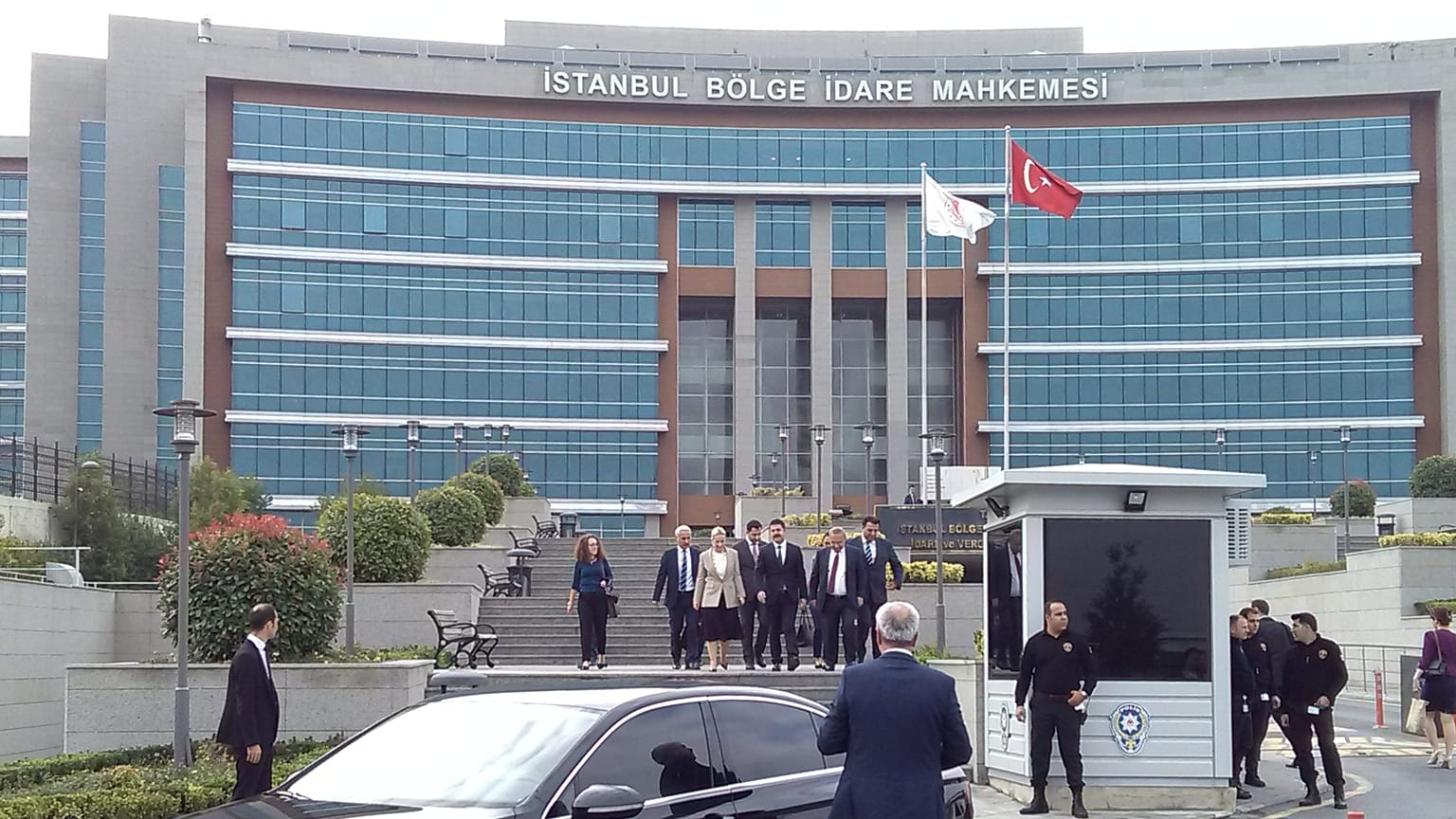 İBB, tarihi Haydarpaşa ve Sirkeci Garları ihalelerinin iptali için Bölge İdare Mahkemesine başvurdu