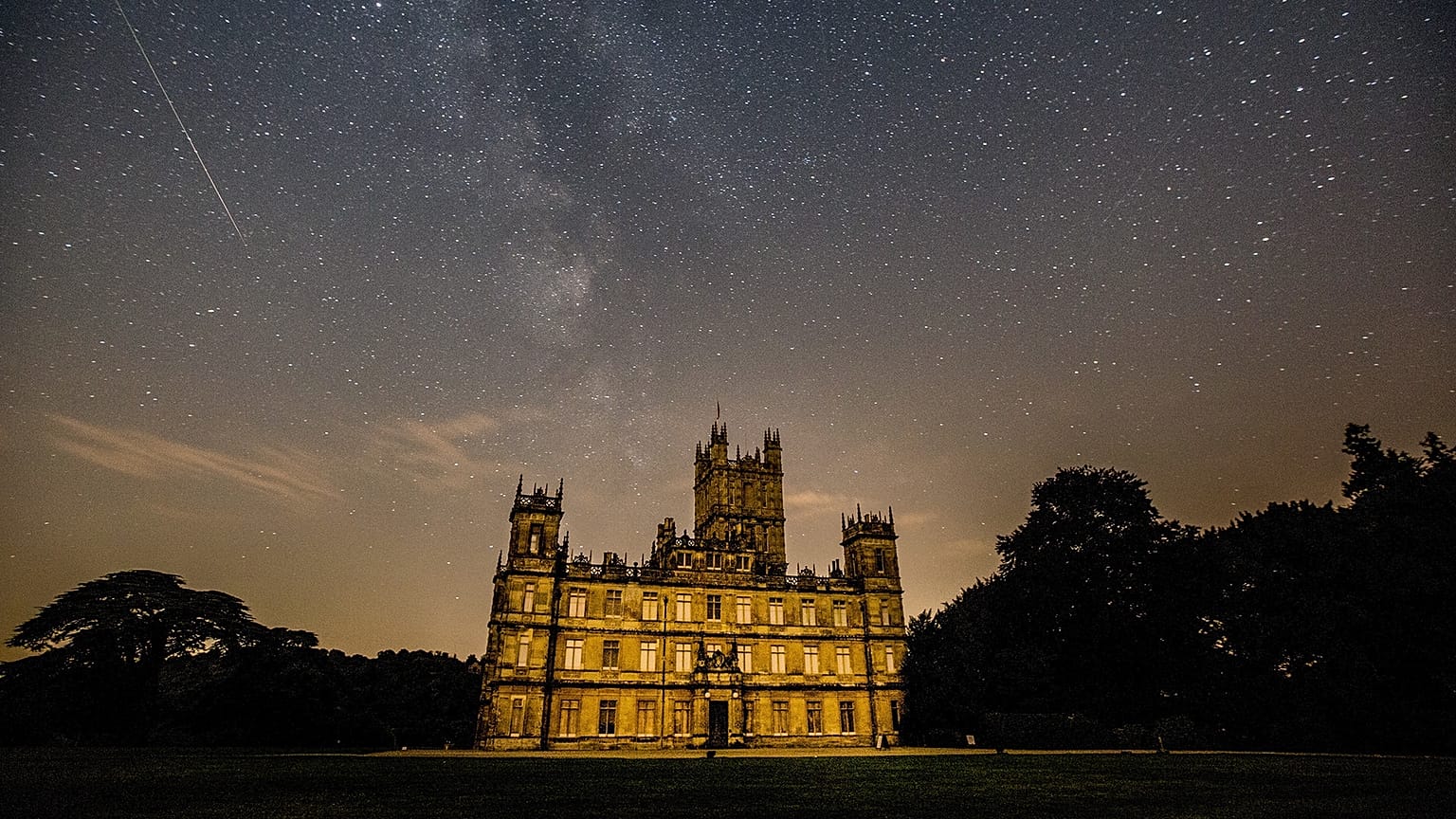 Highclere Castle is available on AirBNB for one night only
