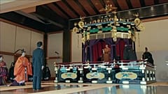 Istenné vált Naruhito