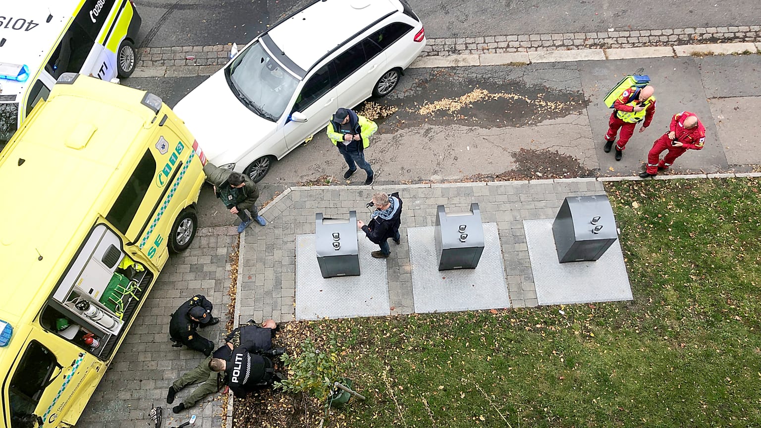 Lopott mentőautóval gázoltak Oslóban