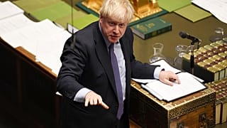 Primeiro-ministro britânico sofre pesado revés logo após um pequeno triunfo