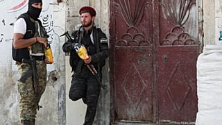 Türkiye destekli Suriye Milli Ordusu Telabyad'da devriye görevinde