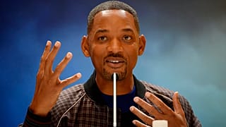 Esti mesét olvas az önként utcán alvóknak Will Smith