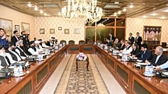 طالبان در راه پکن؛ دولت افغانستان درباره شرکت در نشست چین تصمیم نگرفته است