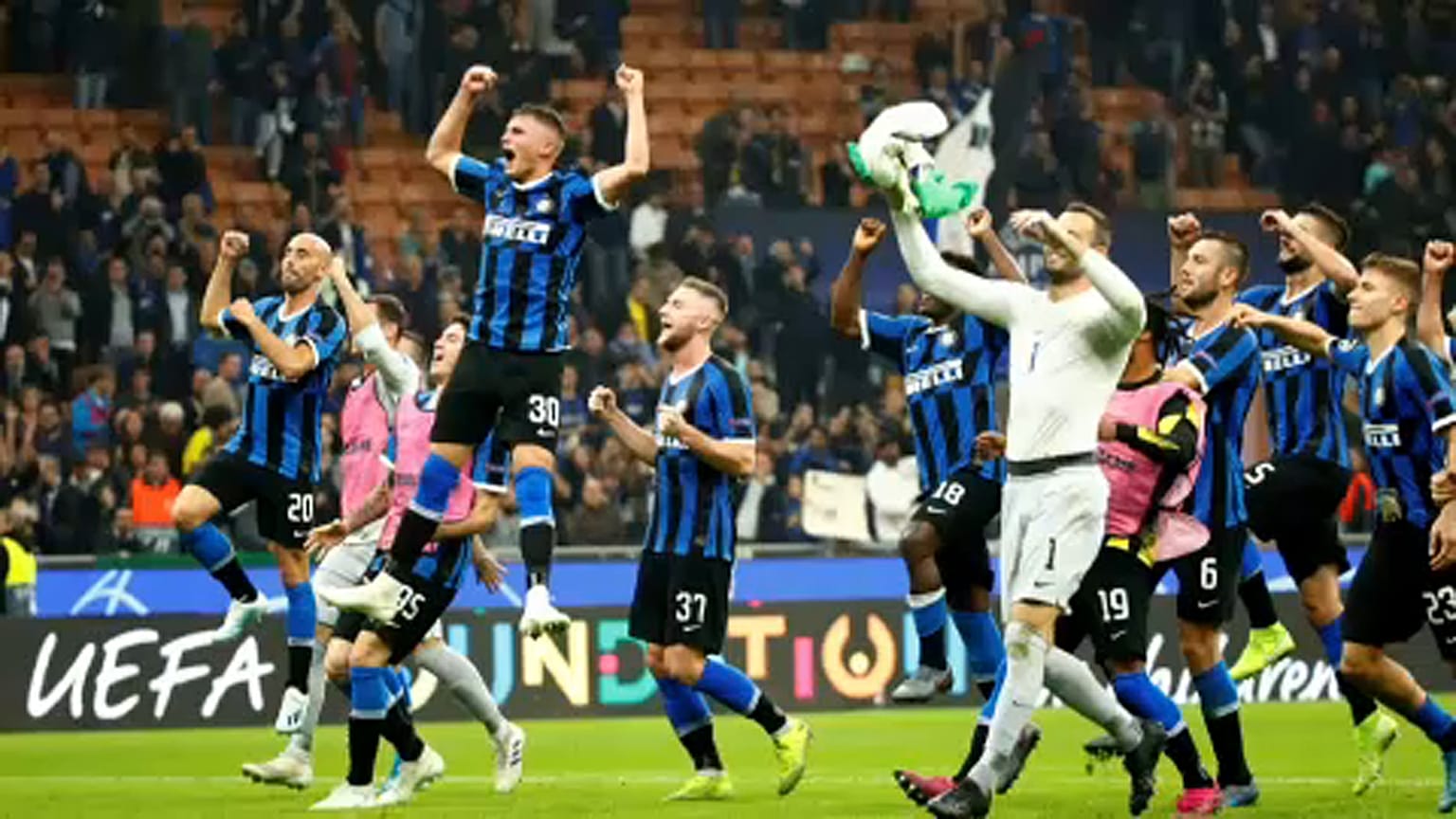 Inter bate Dortmund e Barcelona impõe-se sobre Sparta Praga 