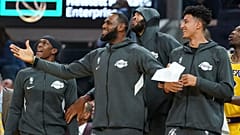 NBA yıldızı LeBron James'a Amerikan milli marşına 'saygısızlık etti' eleştirisi