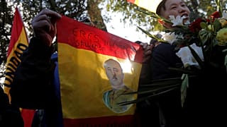 Los seguidores de Franco, de uñas en el cementerio