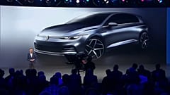 Der neue Golf 8: Starthilfe fürs Elektroauto ID.3 