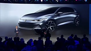 Der neue Golf 8: Starthilfe fürs Elektroauto ID.3 