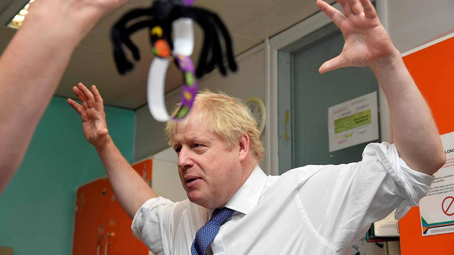 Boris Johnson insiste en el 31 de octubre y la UE pospone su decisión sobre una prórroga