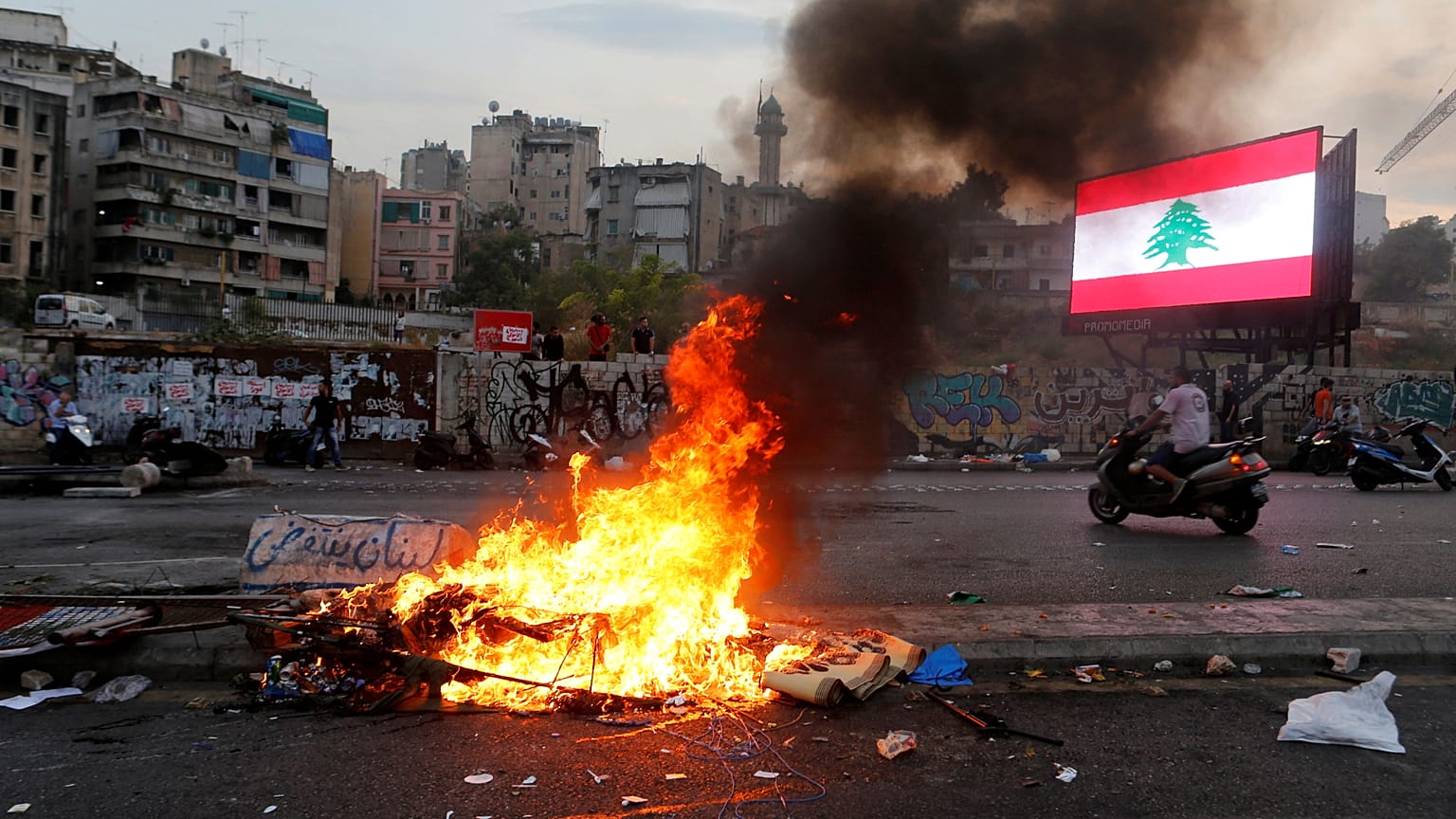 9. Protesttag in Beirut: Hisbollah-Anhänger stören Demonstration