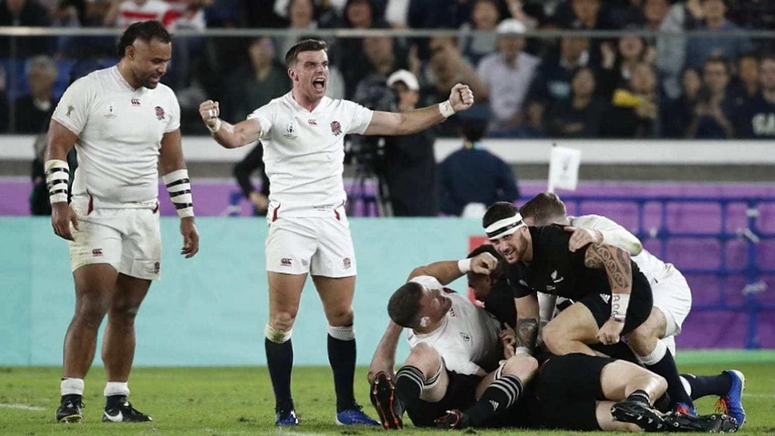 Râguebi: Inglaterra elimina Nova Zelândia do Mundial do Japão