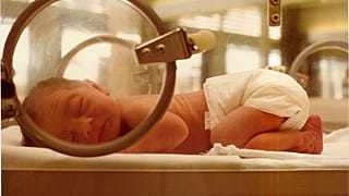 مادربزرگ چینی در ۶۷ سالگی صاحب فرزند شد