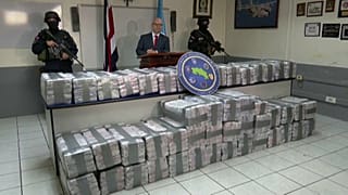 شاهد: كوستاريكا تصادر نحو طن من الكوكايين على متن شاحنة متجهة إلى أوروبا 