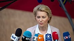 Von der Leyen elfogadta Várhelyit, de ezzel nem tartotta be az ígéretét