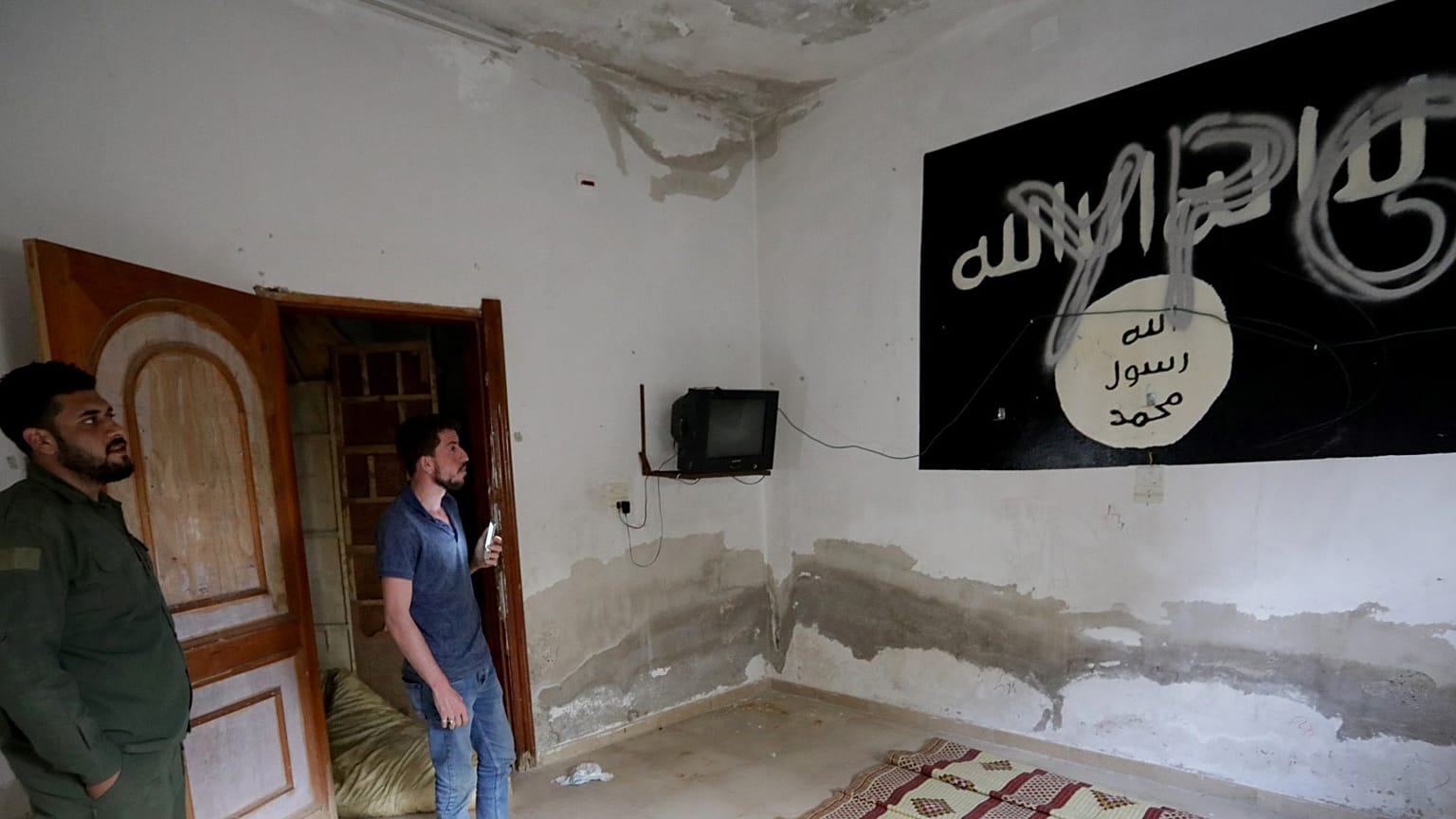 تعرف على خفايا سجون معتقلي تنظيم الدولة الإسلامية في سوريا