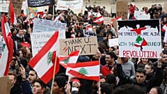 العوامل الاقتصادية الكامنة خلف الحراك الاحتجاجي في لبنان