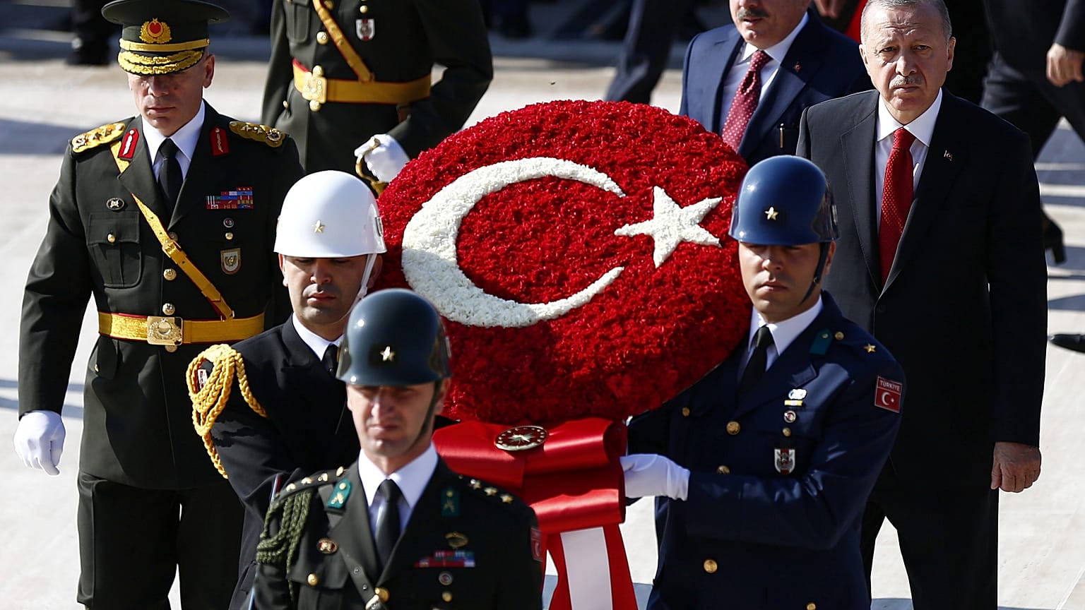 Erdoğan Cumhuriyet Bayramı kapsamında Anıtkabir'i ziyaret etti