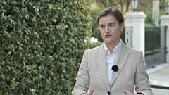 Balcani: aspettando Godot-Ue la Serbia flirta con Russia e Cina