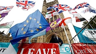 Brexit'in kaderini belirleyecek olan erken genel seçim yolda: Anketler ve bahisler ne yönde?