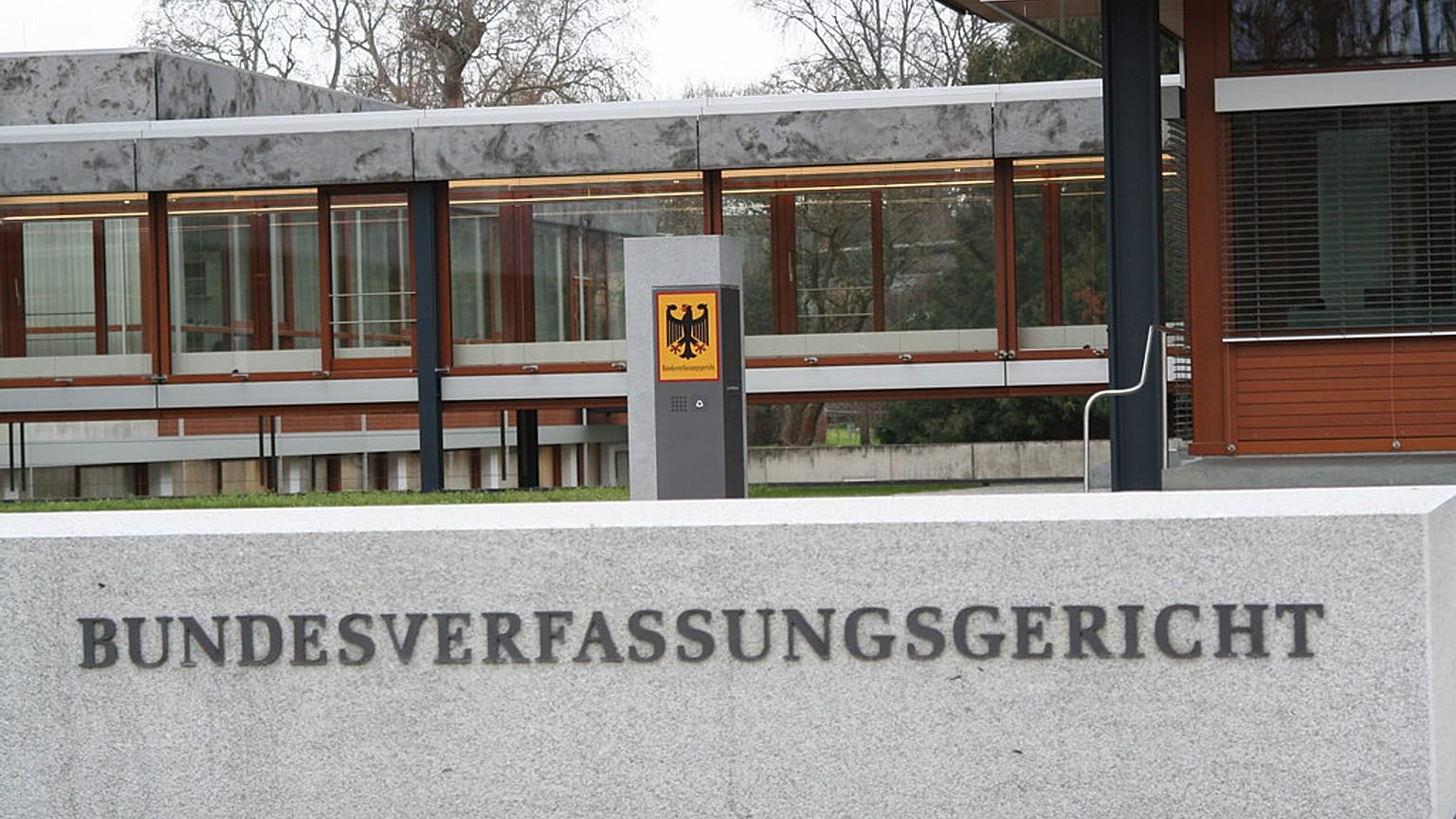 دادگاهی کردن نیروهای امنیتی سوریه در آلمان و طرح اتهام جنایت علیه بشریت دولت اسد