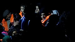 Συνεχίζονται αμείωτες οι ροές προσφύγων και μεταναστών