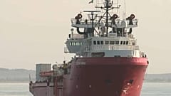 I 104 migranti della Ocean Viking sbarcati a Pozzallo 