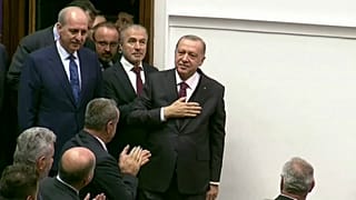 Erdogan szerint nem,  Moszkva szerint kivonultak a határ közeléből a szíriai kurdok 