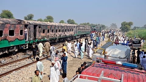 Cooking accident triggers train fire in Pakistan, killing dozens