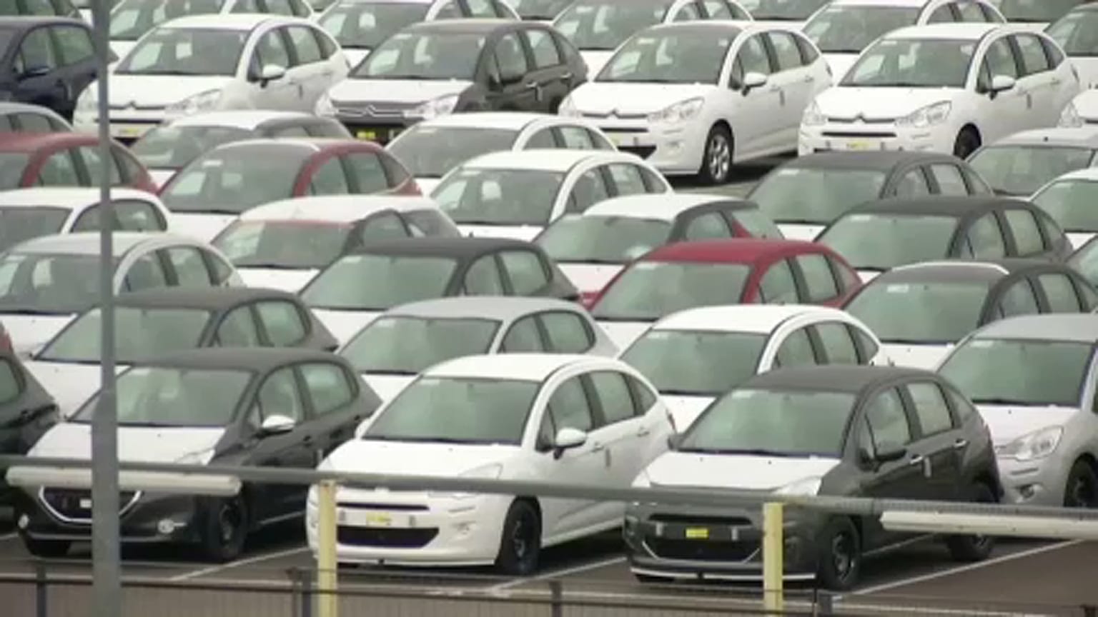 Francia da el visto bueno a la fusión del grupo PSA con Fiat Chrysler
