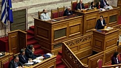 Βουλή: Ολομέτωπη σύγκρουση με αφορμή το άσυλο