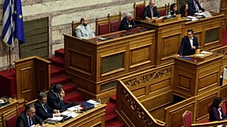 Βουλή: Ολομέτωπη σύγκρουση με αφορμή το άσυλο
