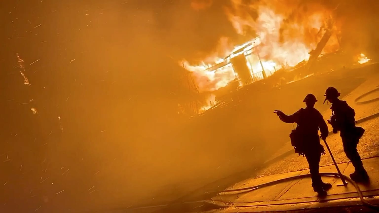 El sur de California sigue en el infierno 