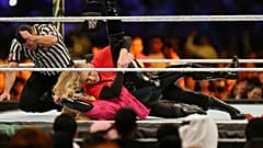 Suudi Arabistan'da ilk kadın Amerikan güreşi müsabakası düzenlendi