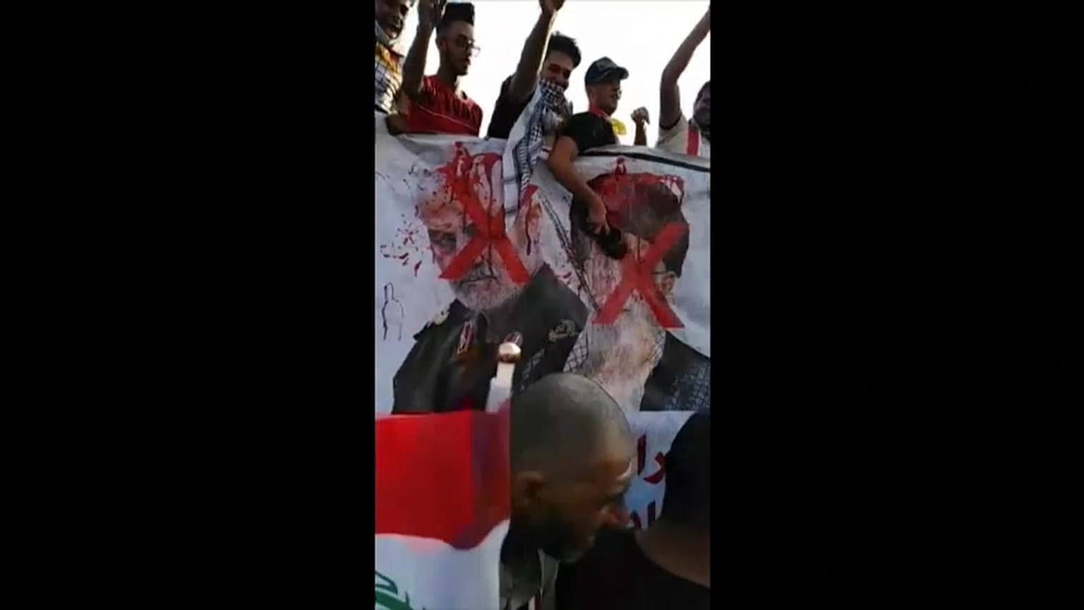 متظاهرون عراقيون يحتجون ضد التدخل الإيراني في العراق