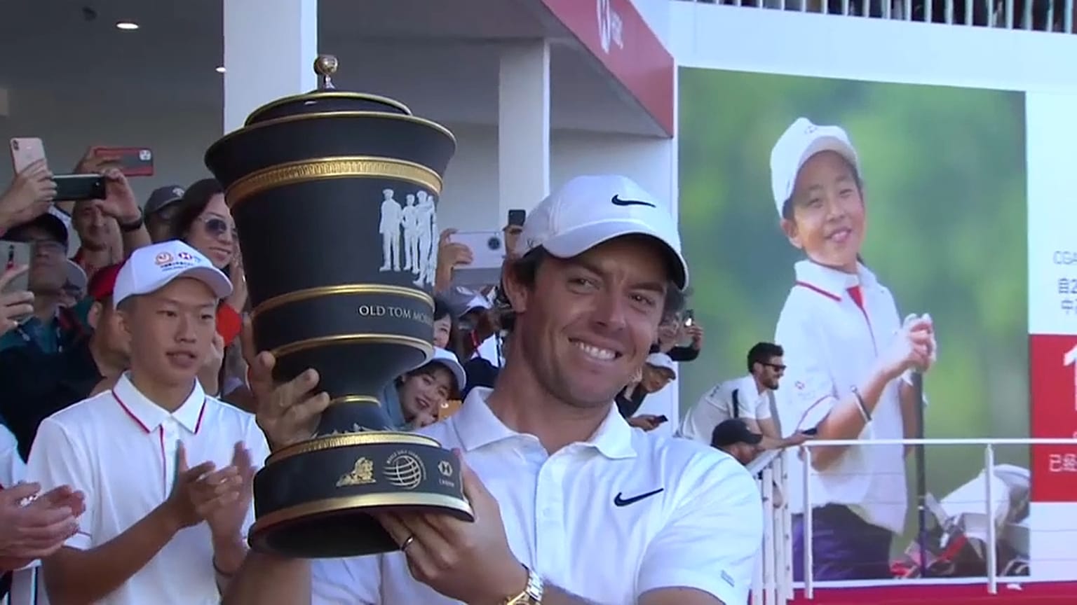 Golf: a Shanghai successo per il nordirlandese Rory McIlroy