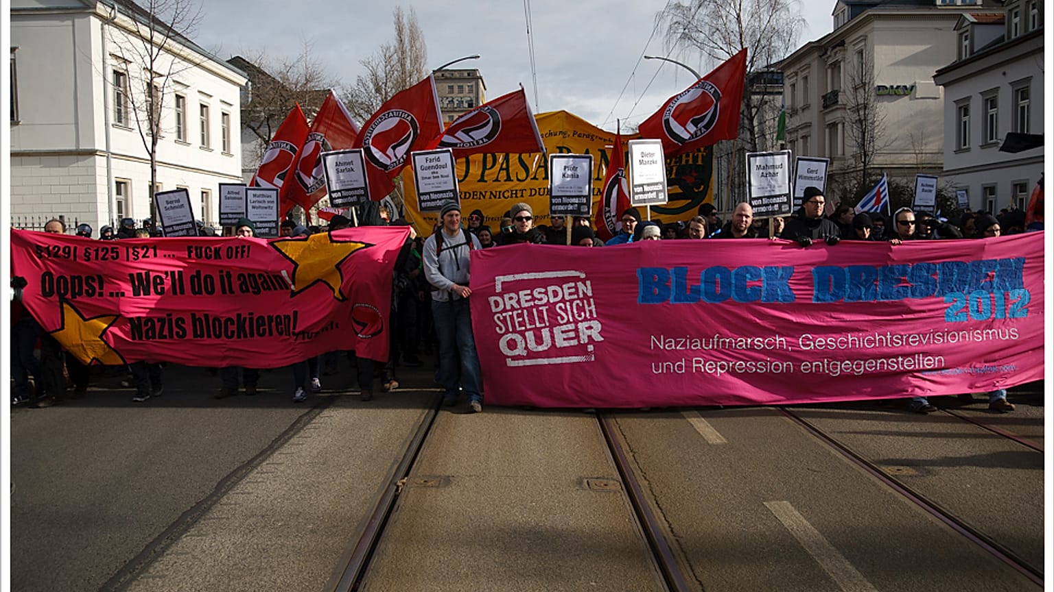 Dresden'de 2012 yılında düzenlenen Nazi karşıtı bir eylem